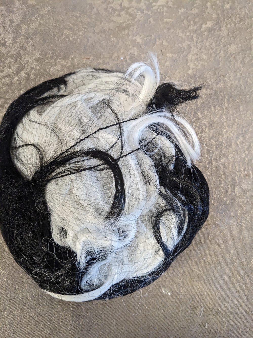 Rubie's Ms Spot/Cruella De Vil Black & White Two-Tone Wig OS 14+ - Picture 8 of 11